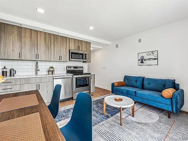 1st image of 3575 Chestnut Place #305