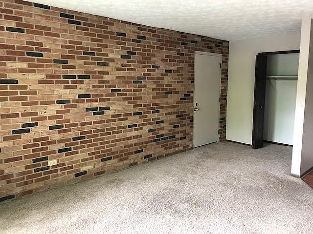 2nd image of 1702 Beechwood Ave NE APT 17