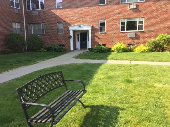 165 Regency Park Dr #165, Agawam, MA 01001