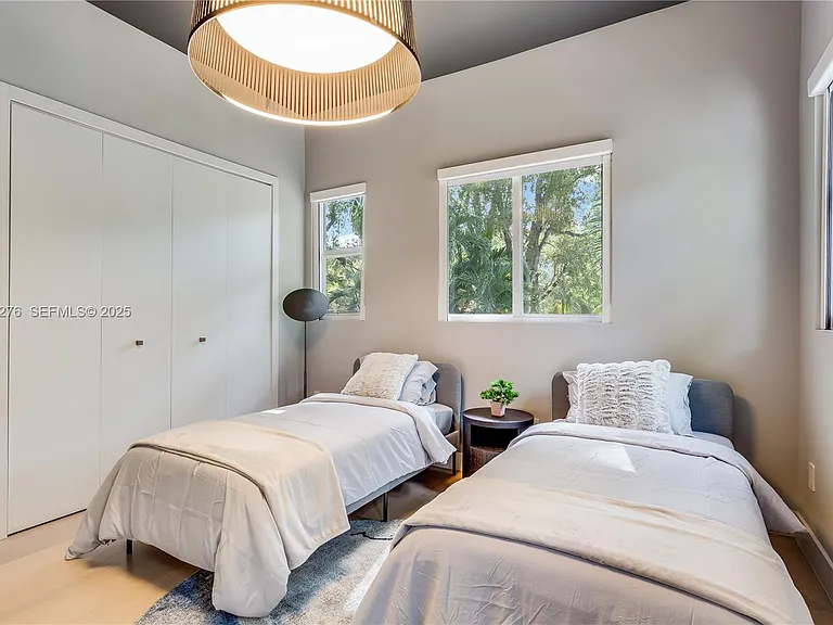 1701 Espanola Dr — Photo 15