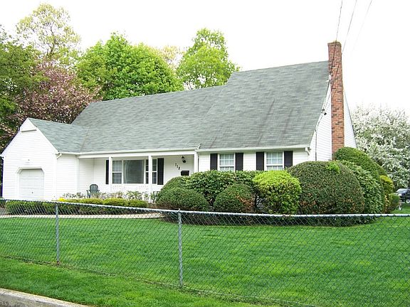 2nd image of 118 7th St