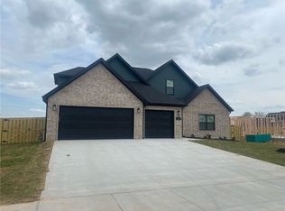 1218 Camerino St, Springdale, AR 72762