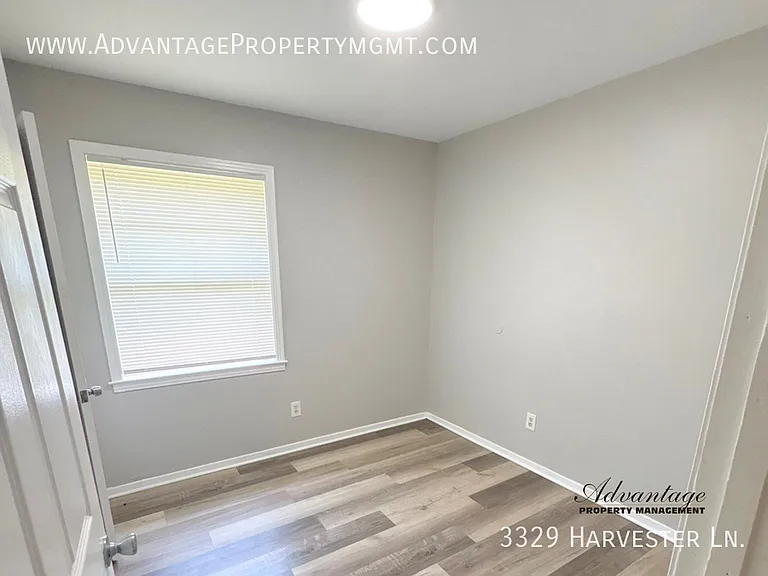 3329 Harvester Ln — Photo 10