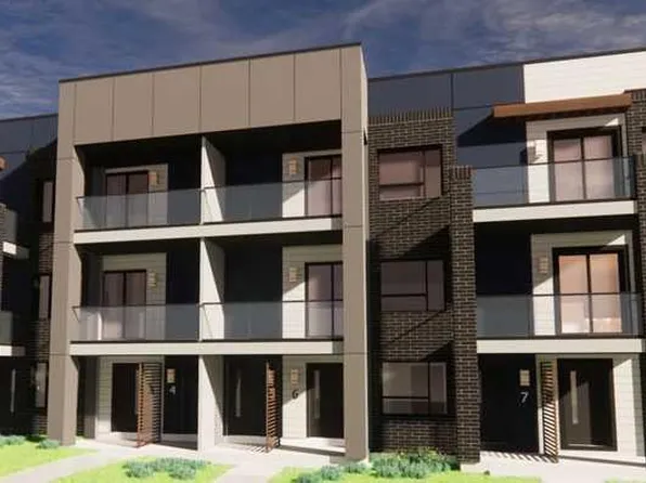 90 W Greenbriar Way NW, Calgary, AB T3B 6J1