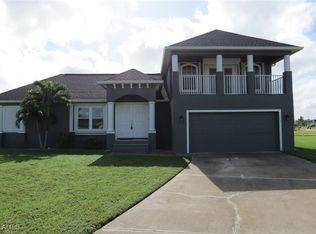 1033 SE 5th Pl, Cape Coral, FL 33990