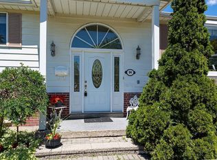94 Southdale Dr, Markham, ON L3P 1K2