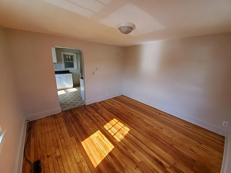 18 Albany Ave #2 — Photo 7