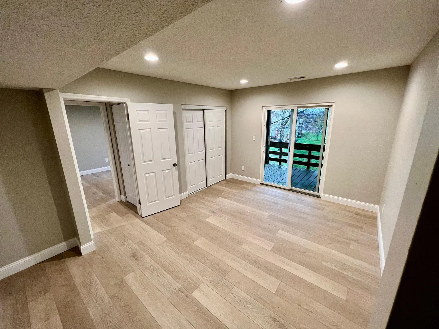 2 bed, 956 sqft, $2,095 — Photo 3