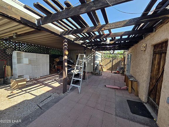 4th image of 628 W Desert Dr
