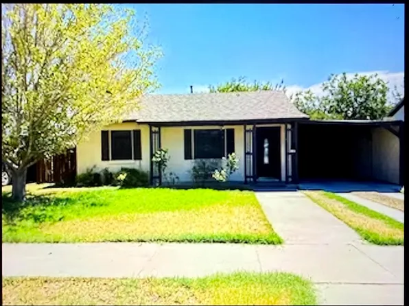 1926 W Adams St, Pecos, TX 79772