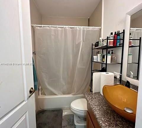 5th image of 21003 NW 14th Pl APT 644