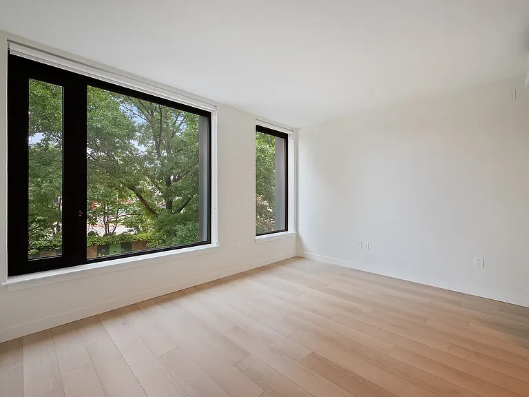 15310 88th Ave #911 — Photo 13