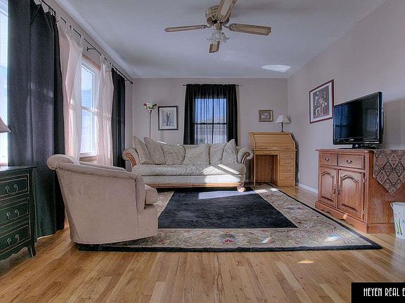 2nd image of 6006 Hillsdale Ave