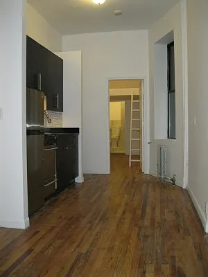 Rented by Tower Brokerage | media 13