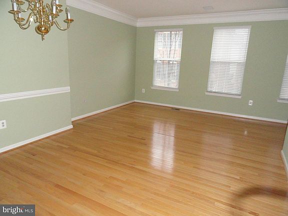 4th image of 253 Medlock La