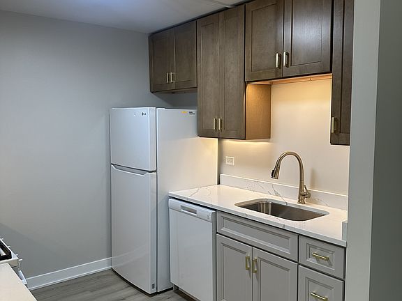 2nd image of 1419 N 17th Ave