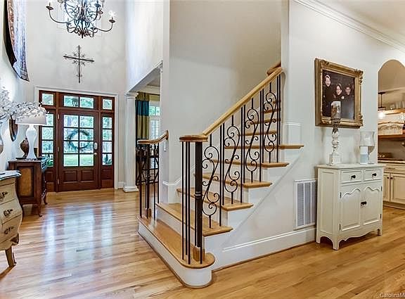 4th image of 115 Marstons Mill Dr