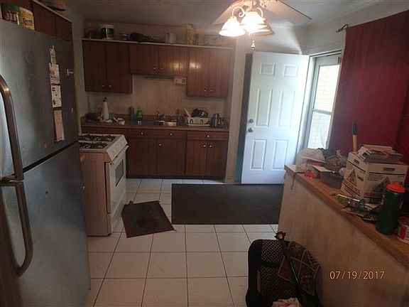 5th image of 632 W Palm Dr