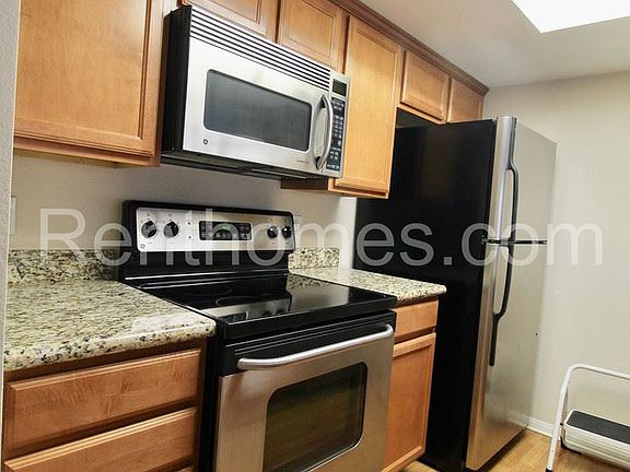 5th image of 14912 Avenida Venusto Unit 6