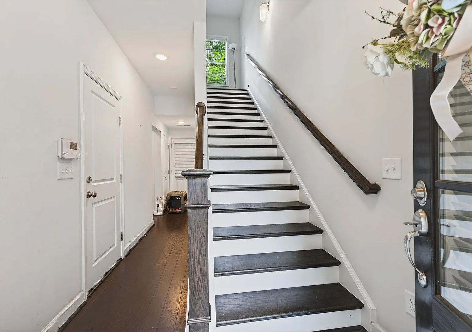 Stunning & Spacious Downtown Kennesaw Townhome 3 Bed 3.5 Bath w/2 Car Garage! — Photo 4
