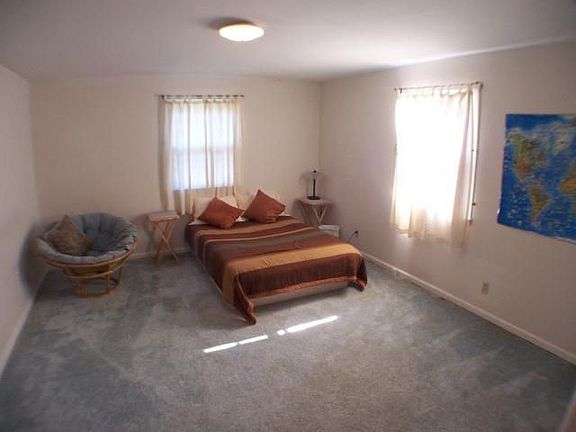 3rd image of 4009 W 80th St
