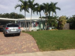 817 SE 15th St, Deerfield Beach, FL 33441
