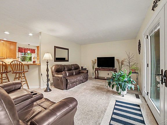 3rd image of 11495 Geddes Rd