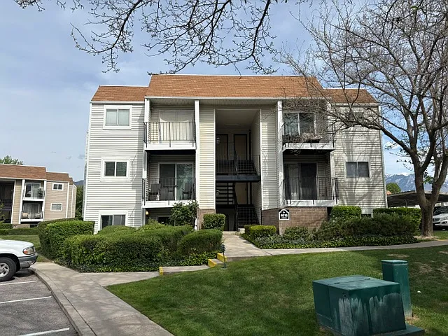 4616 S Quail Vista Cv #C — Photo 3