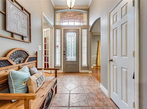 3rd image of 1933 Canyon Ct