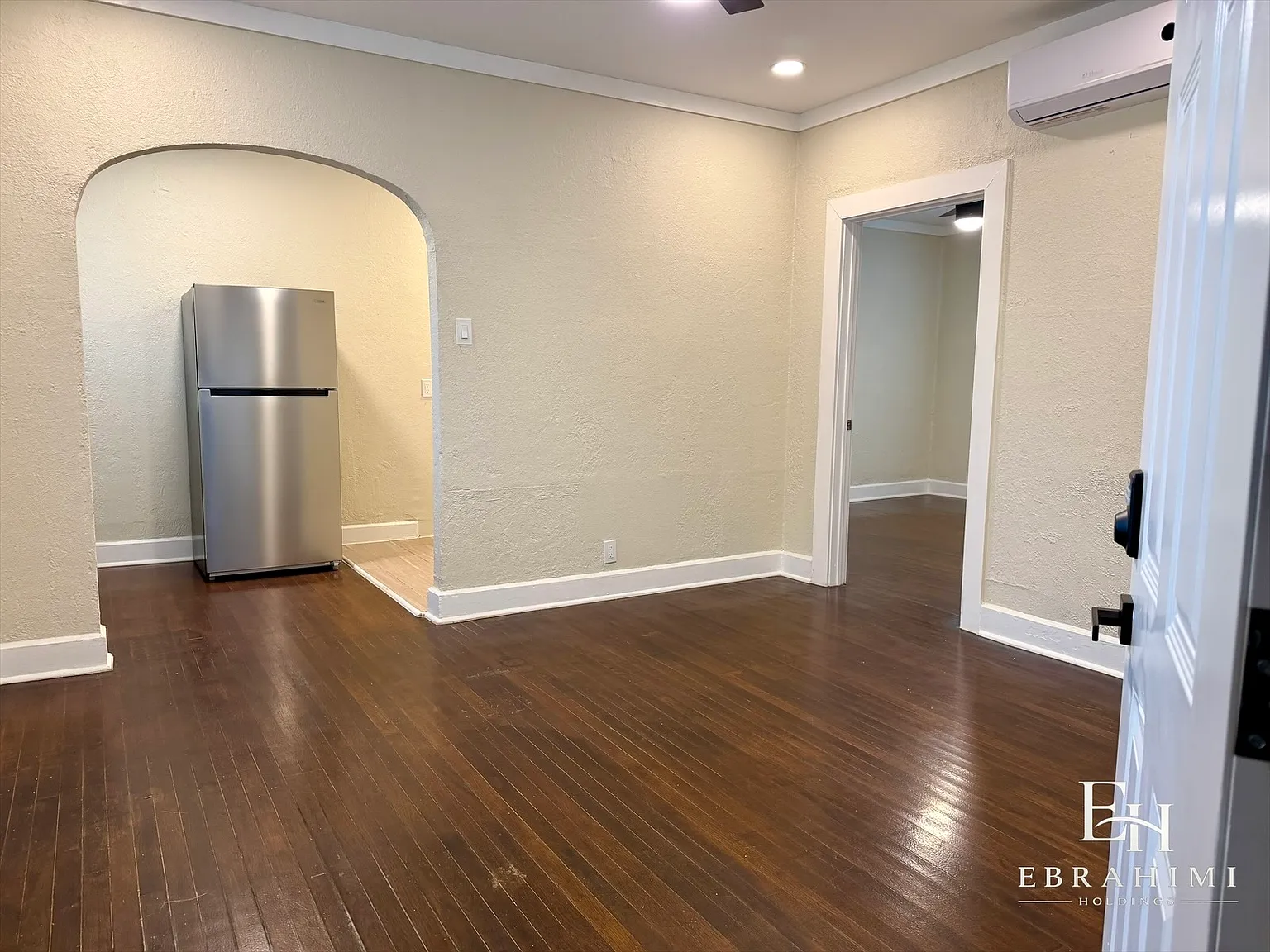 1 bed, 766 sqft, $1,050 — Photo 2