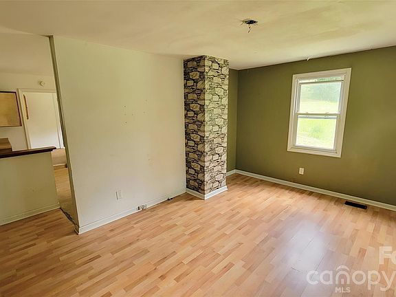 2nd image of 2517 Old Catholic Church Rd