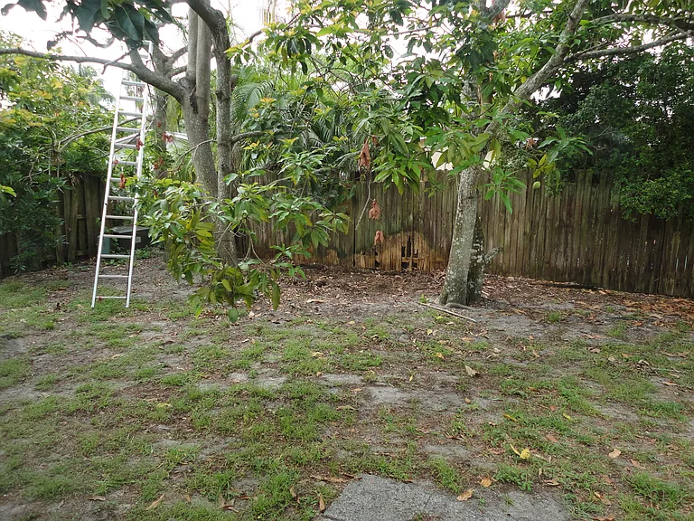 7814 NW 1st Ct — Photo 12