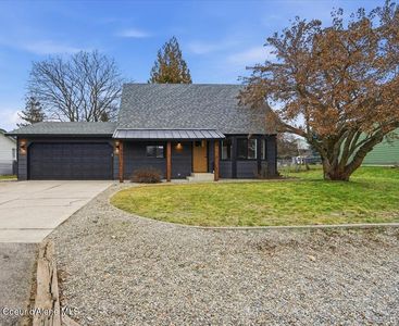387 E Iowa Ave, Hayden Lake, ID, 83835