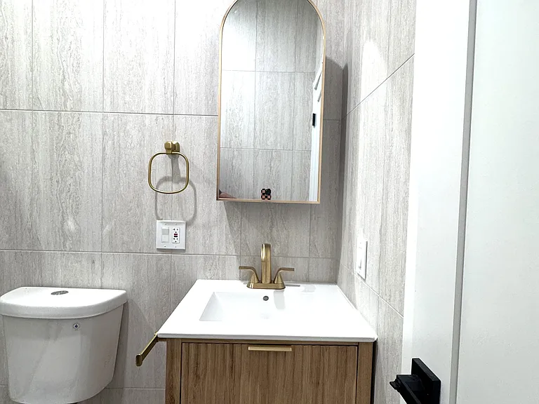 138 Montague St #8 — Photo 17