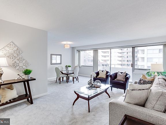 5th image of 4515 Willard Ave APT 1212S