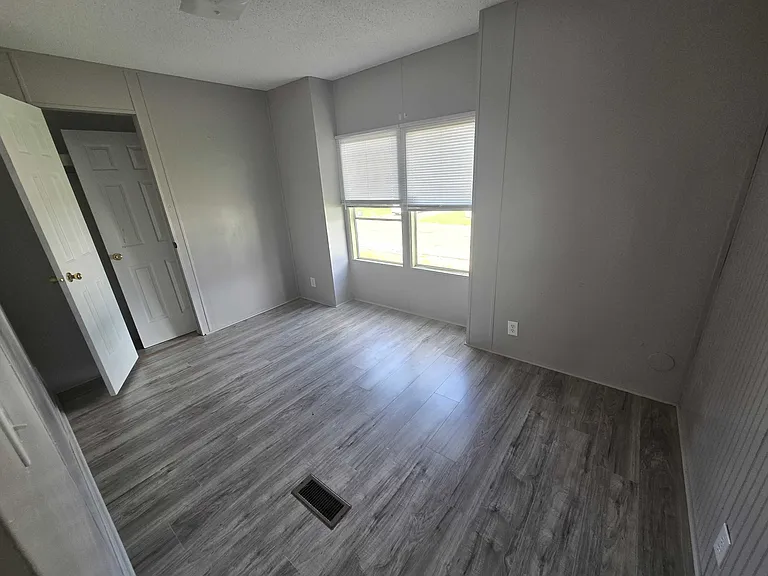 Oak Creek Estates MHC — Photo 88