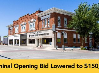 802 Lake St, Spirit Lake, IA 51360