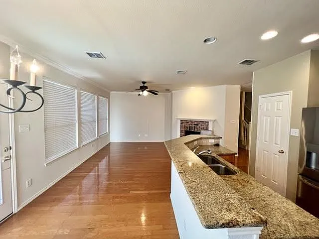 629 Bella Vista Dr — Photo 4