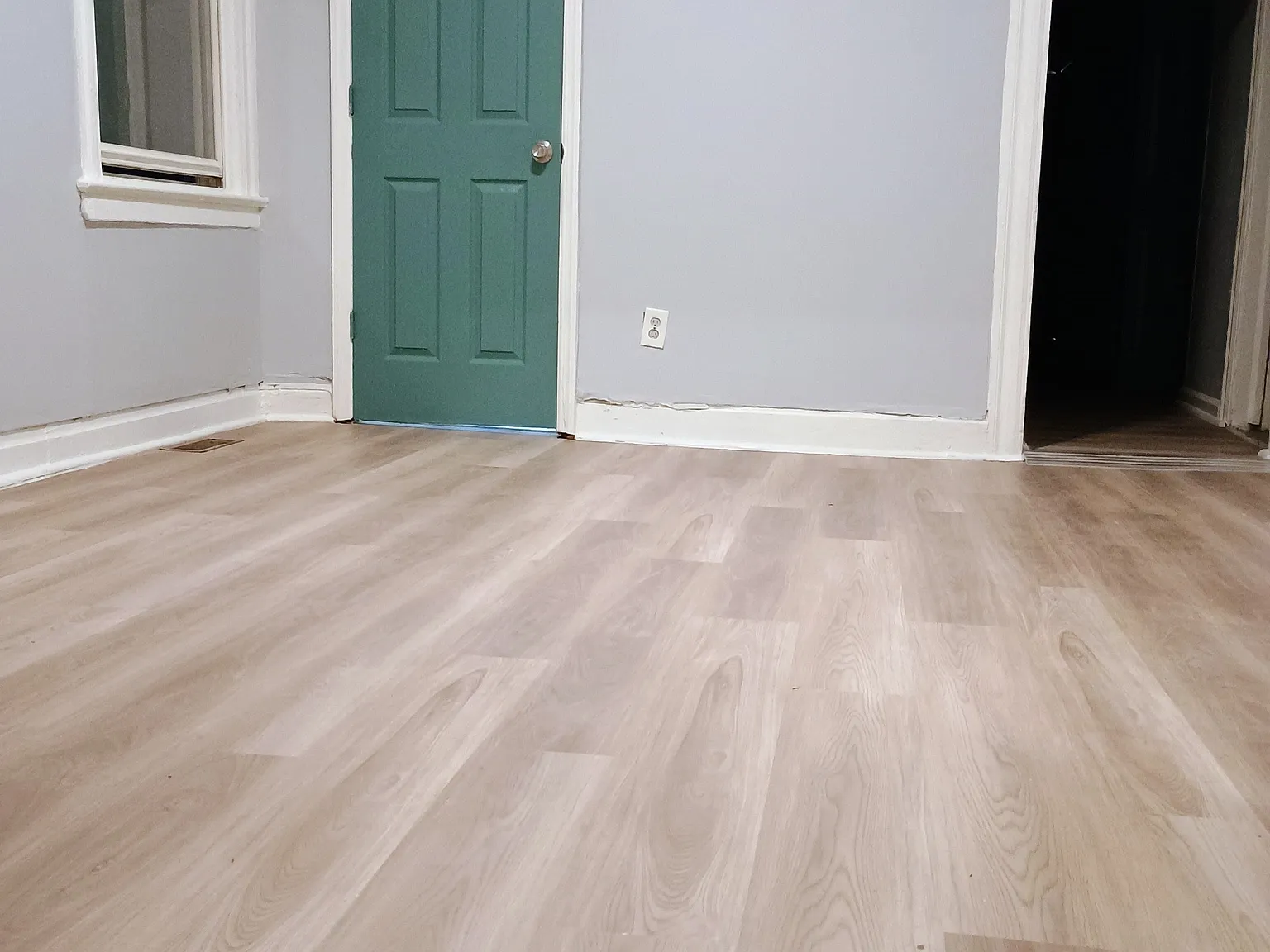 27 Linden Ave - 1 — Photo 4