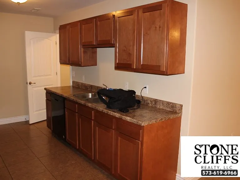 231 Rylee Cir — Photo 4
