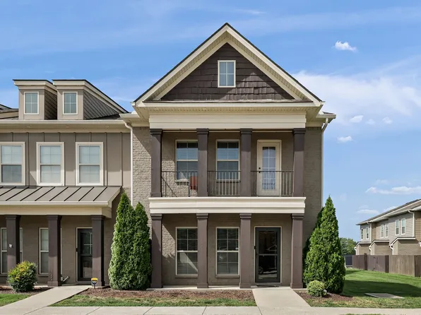 3111 Blue Sky Dr, Murfreesboro, TN 37130