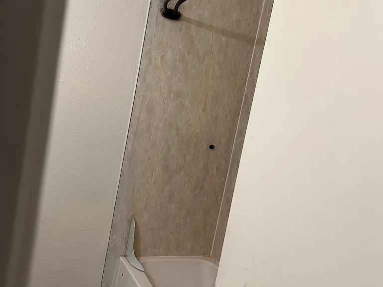 475 N Manila Ave — Photo 5