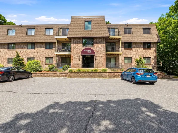 59 School St APT B-18, Northborough, MA 01532