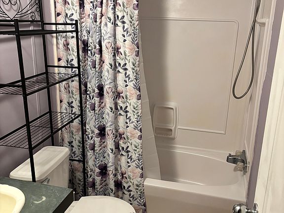 5th image of 5043 Fm 482 Unit 11