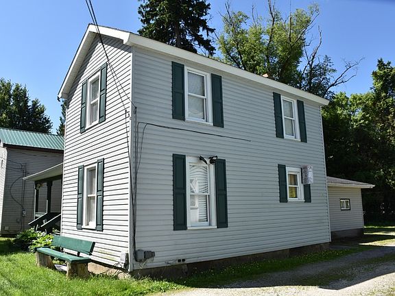 3rd image of 108 Ontario St
