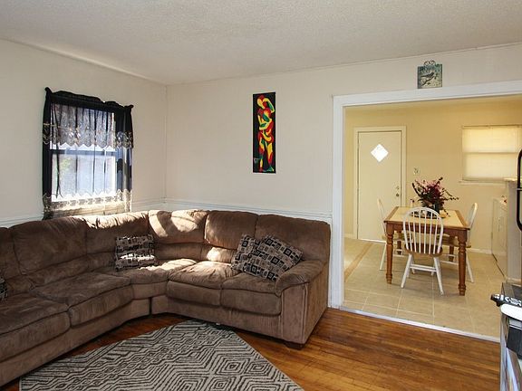 4th image of 1414 Hearthside St