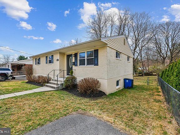 3rd image of 11310 Ashley Dr