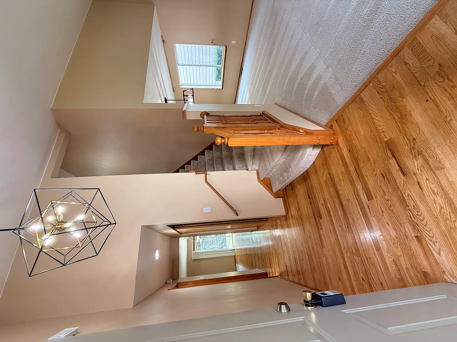 4 bed, 2.5 bath, 1984 sqft, $3,500 — Photo 3