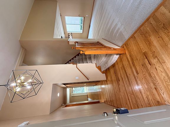 3rd image of 1042 Duvall Pl NE