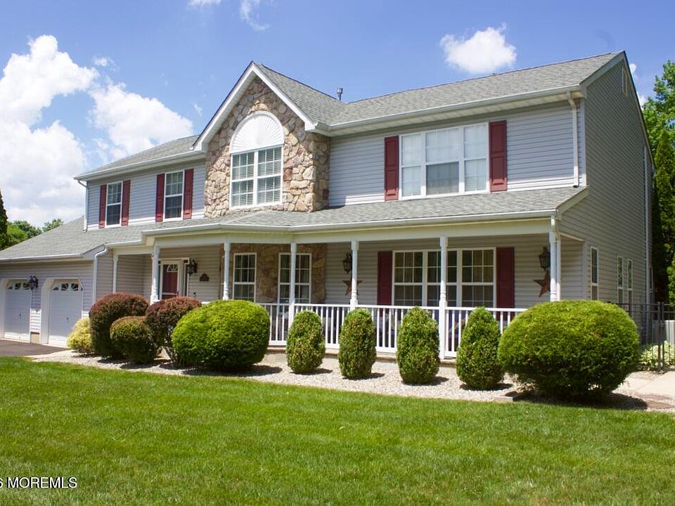 1st image of 721 Skoog Court